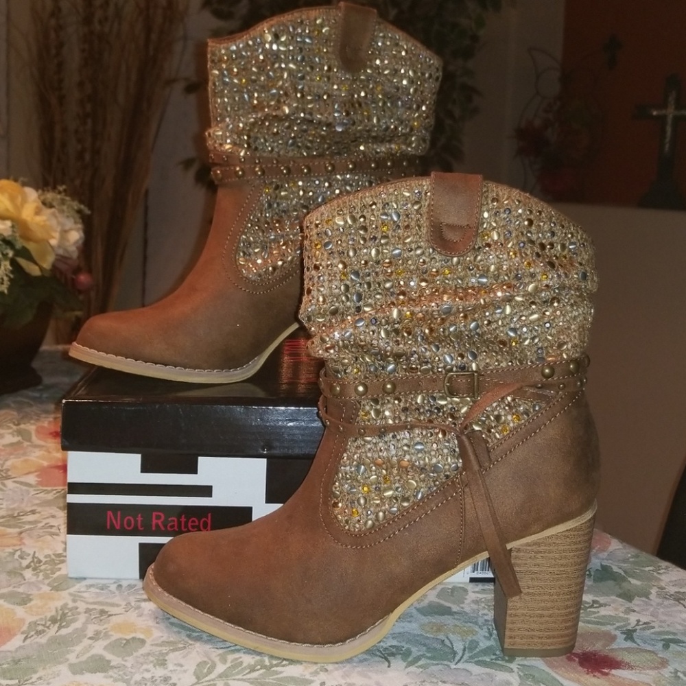 Not Rated slouch booties
